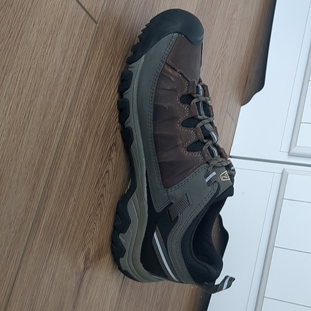 Keen Targhee III Waterproof Hiking Shoes